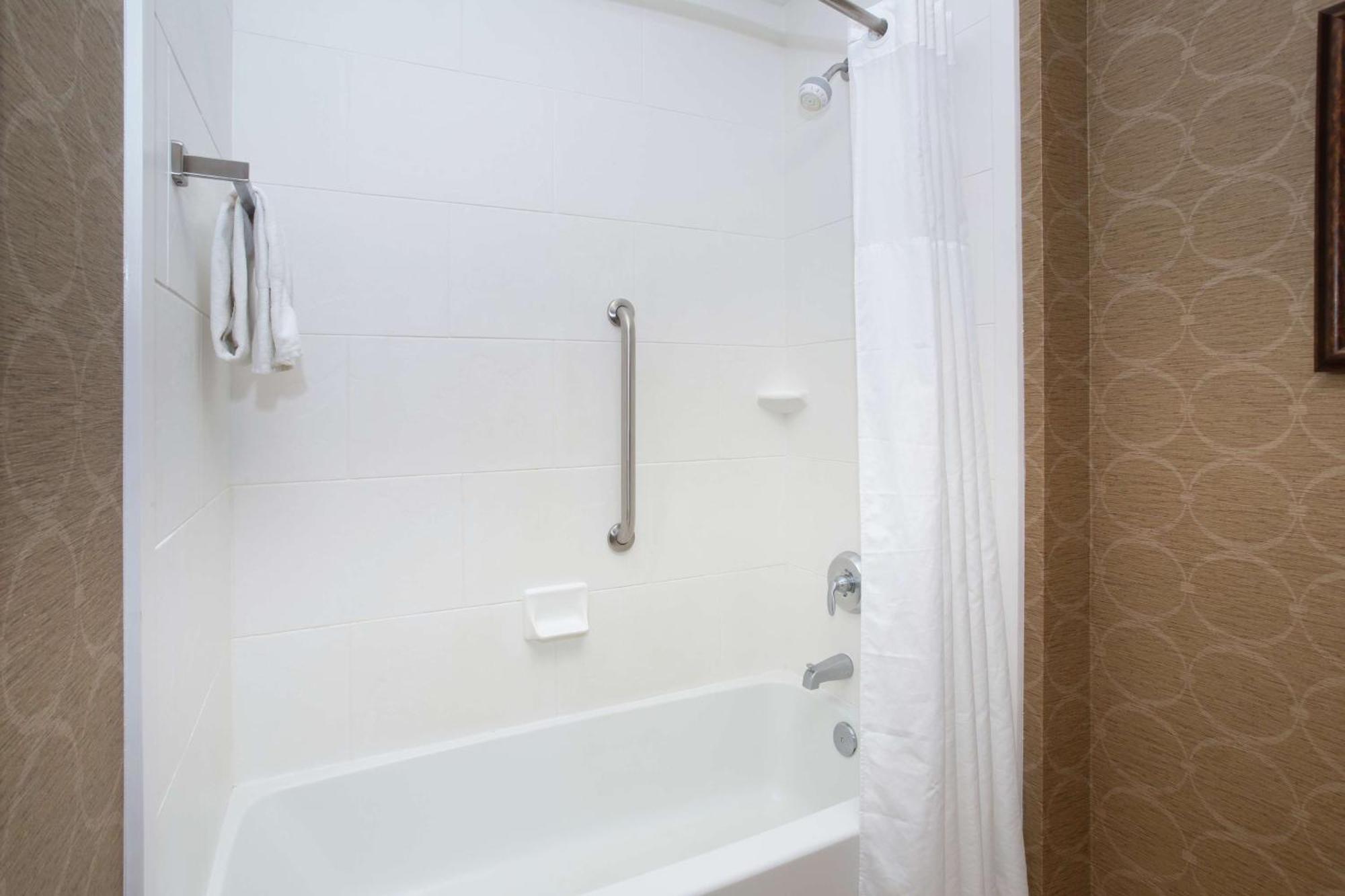 Hampton Inn & Suites I-35/Mulvane Esterno foto